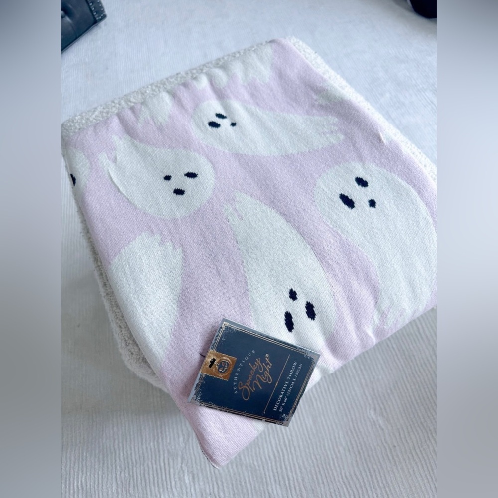 Pink Ghost Halloween Blanket